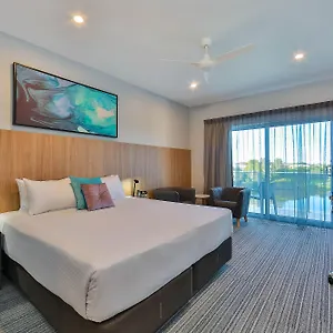 Western 4*, North Lakes Australia