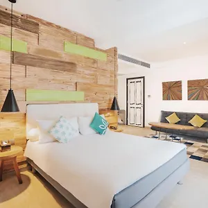 3* Отель Kamaniiya Petitenget