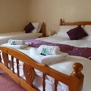 Elephant & Castle 3*, Holmfirth United Kingdom